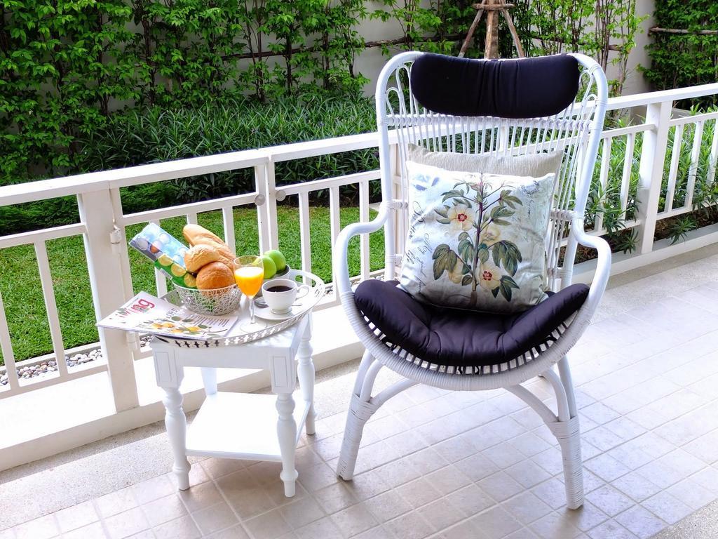 Summer Apartment