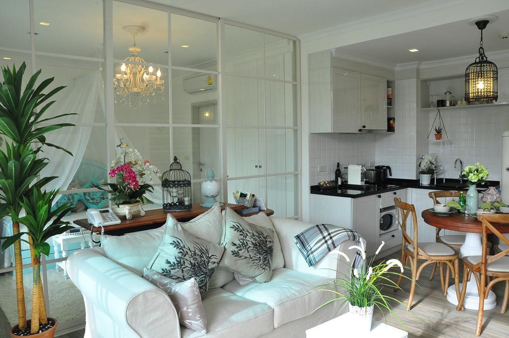 Summer Apartment